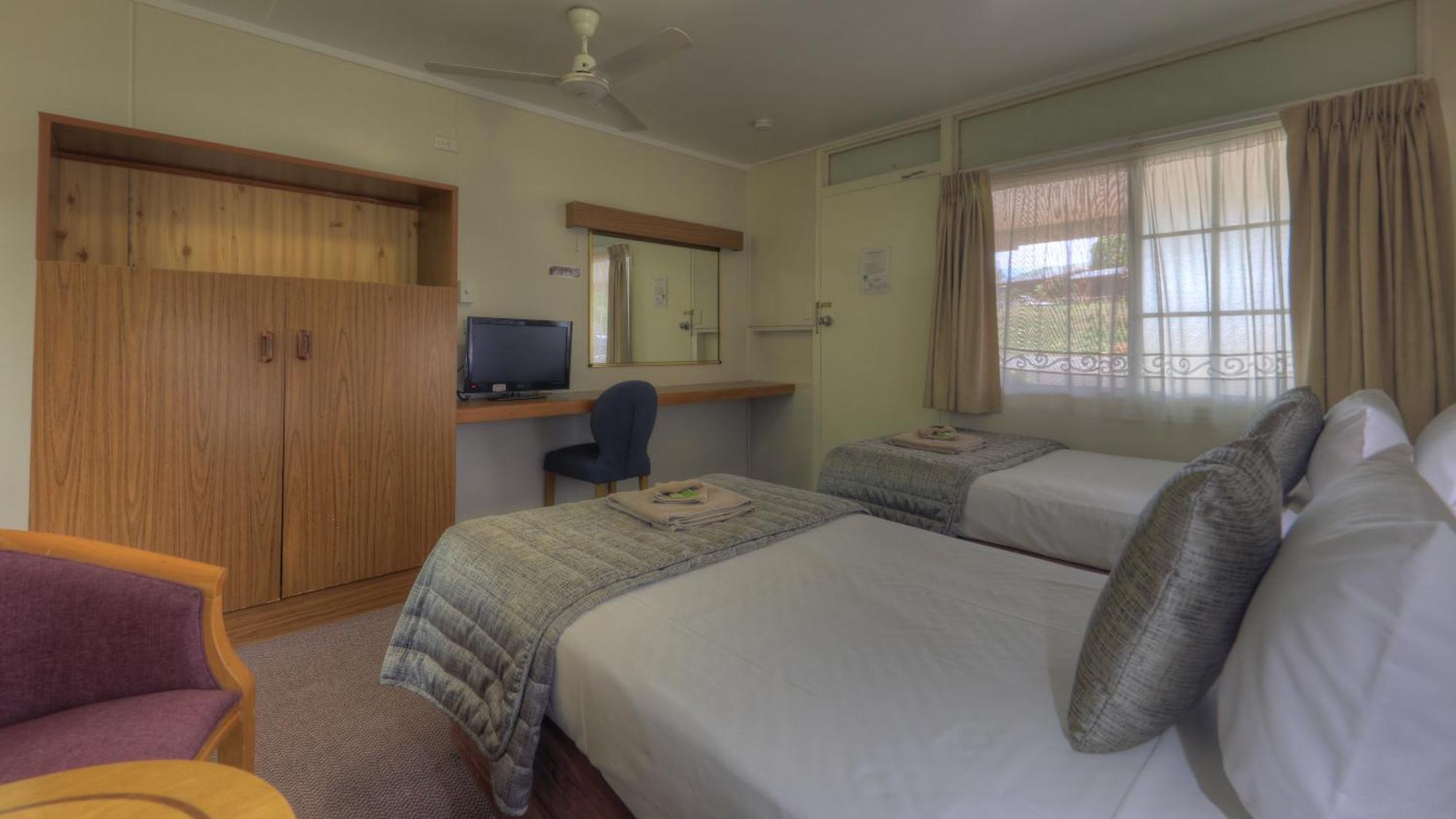 Atherton Hinterland Motel חדר תמונה