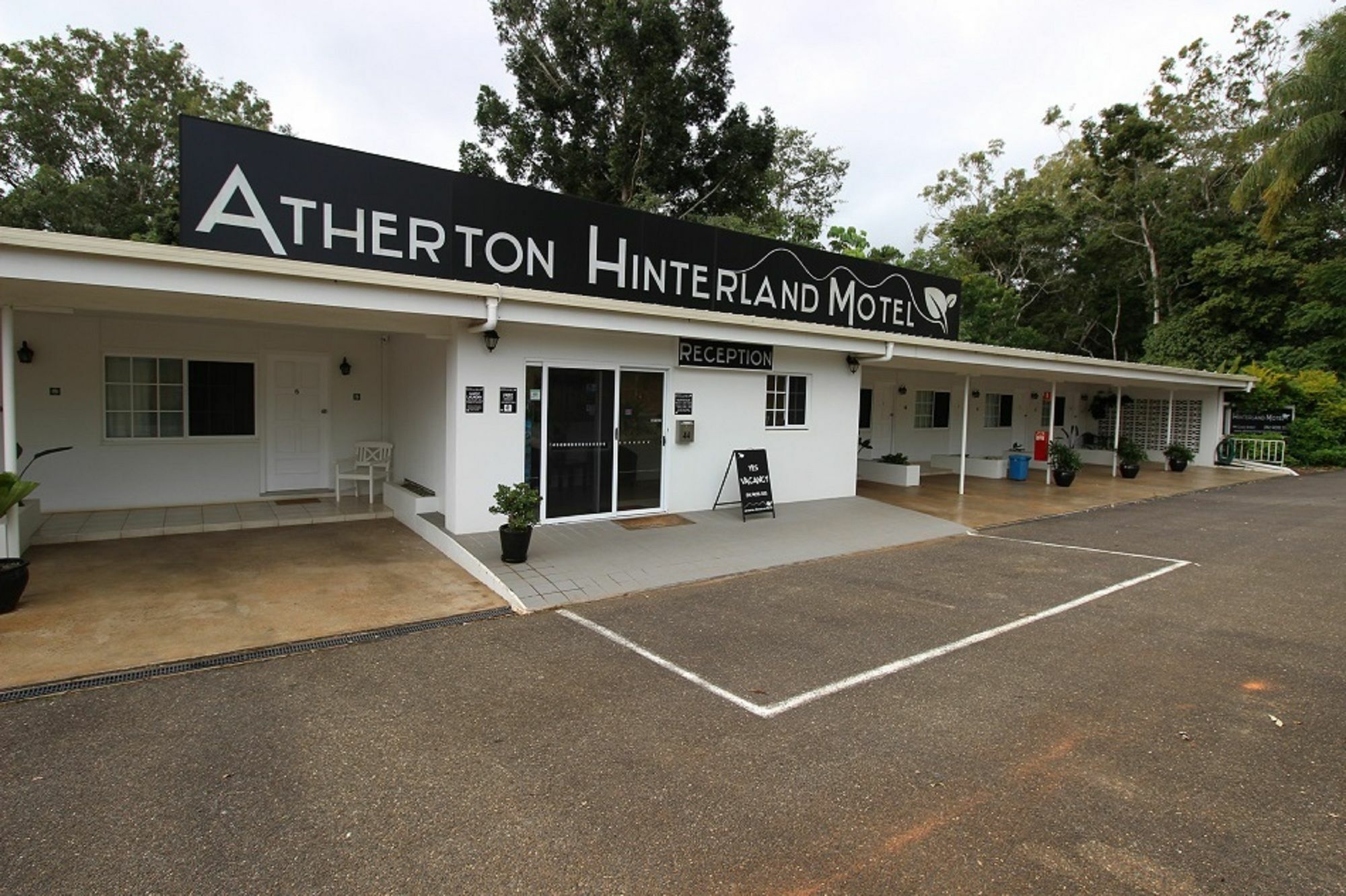 Atherton Hinterland Motel מראה חיצוני תמונה